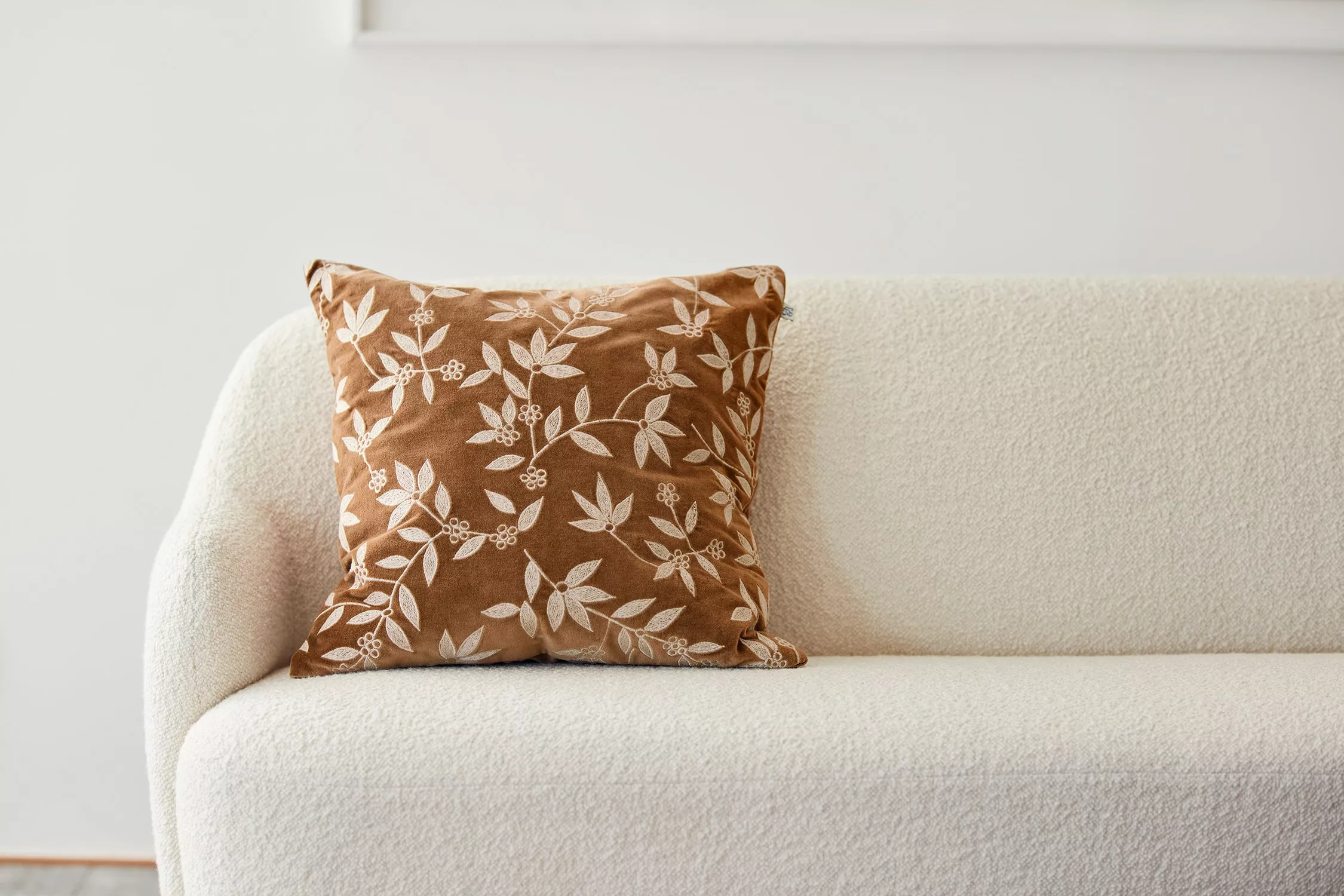Chhatwal & Jonsson Gita Kissenbezug 50x50 Cm, Cognacfarben / Beige 4 Chhatwal & Jonsson Gita Kissenbezug 50x50 Cm, Cognacfarben / Beige – Bild 2