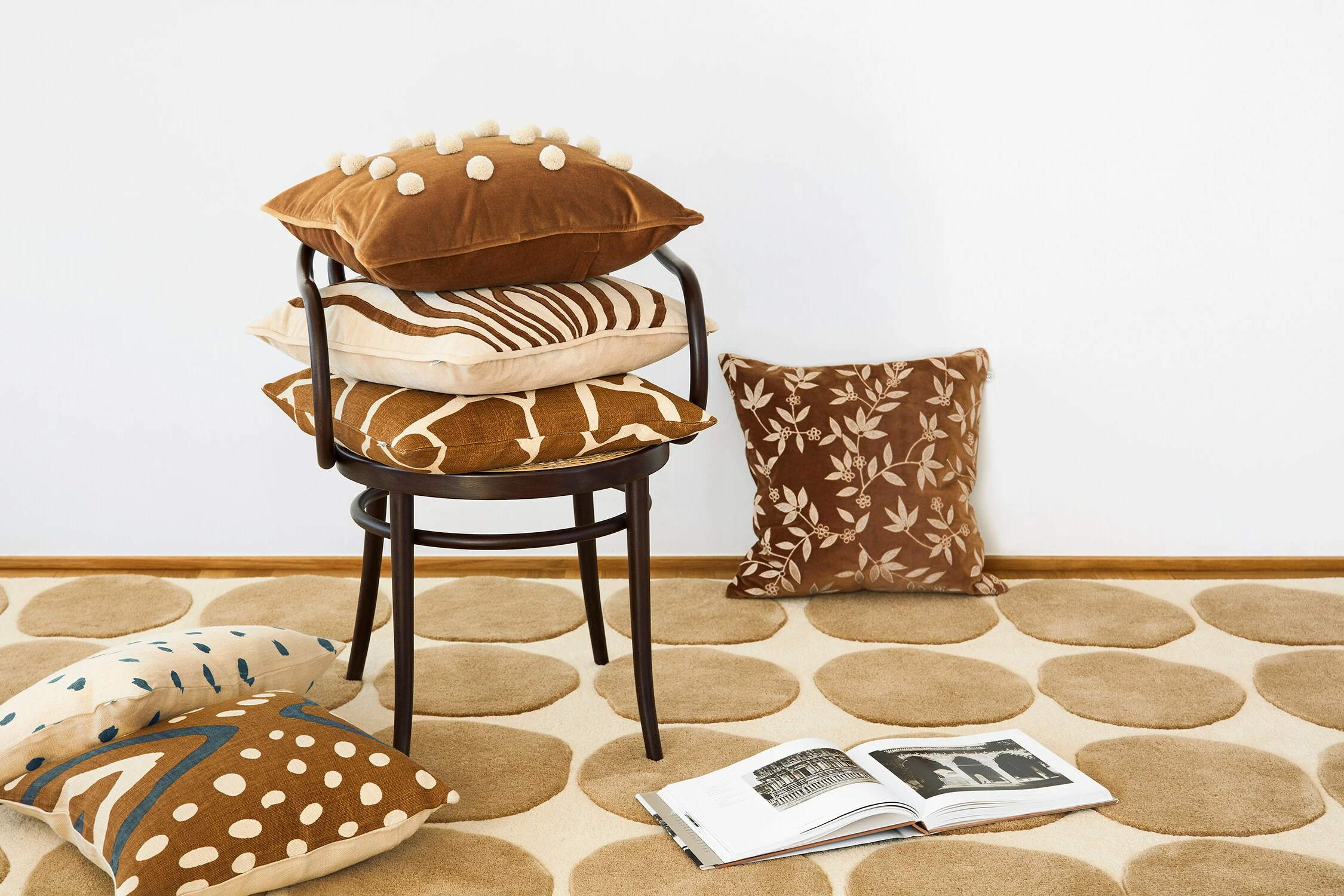 Chhatwal & Jonsson Yash Kissenbezug 50x50 Cm, Palace Blue 4 Chhatwal & Jonsson Yash Kissenbezug 50x50 Cm, Palace Blue – Bild 2