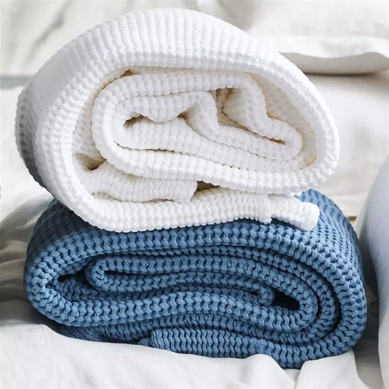 Designers Guild Alba Decke 244x267 Cm, Alabaster 6 Designers Guild Alba Decke 244x267 Cm, Alabaster – Bild 4