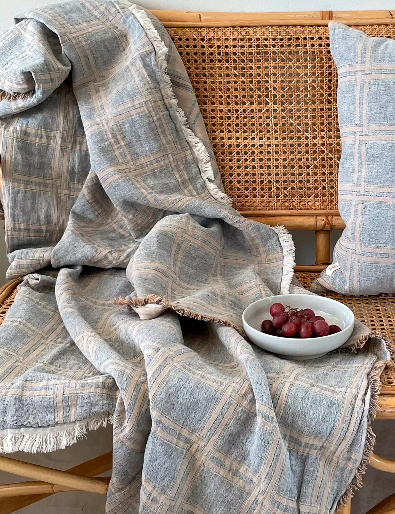 Elvang Dahlia Decke 130x180 Cm, Crown Blue 4 Elvang Dahlia Decke 130x180 Cm, Crown Blue – Bild 2