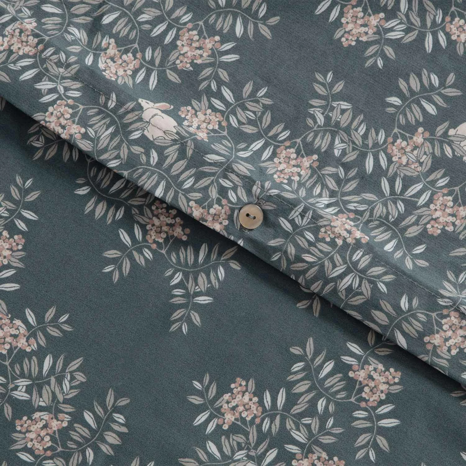 Garbo & Friends Fauna Forest Bettwäscheset 100x130 + 35x55 Cm, Junior 4 Garbo & Friends Fauna Forest Bettwäscheset 100x130 + 35x55 Cm, Junior – Bild 2