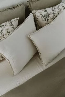 Garbo & Friends Geranium Kissenbezug Musselin, 50x70 Cm -Home-Verkäufe 2023 garbo friends geranium muslin pillowcase 4