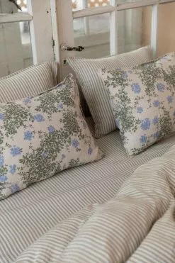 Garbo & Friends Stripe Anjou Spannbetttuch Musselin, 70x140 Cm -Home-Verkäufe 2023 garbo friends stripe anjou spannbetttuch musselin 1