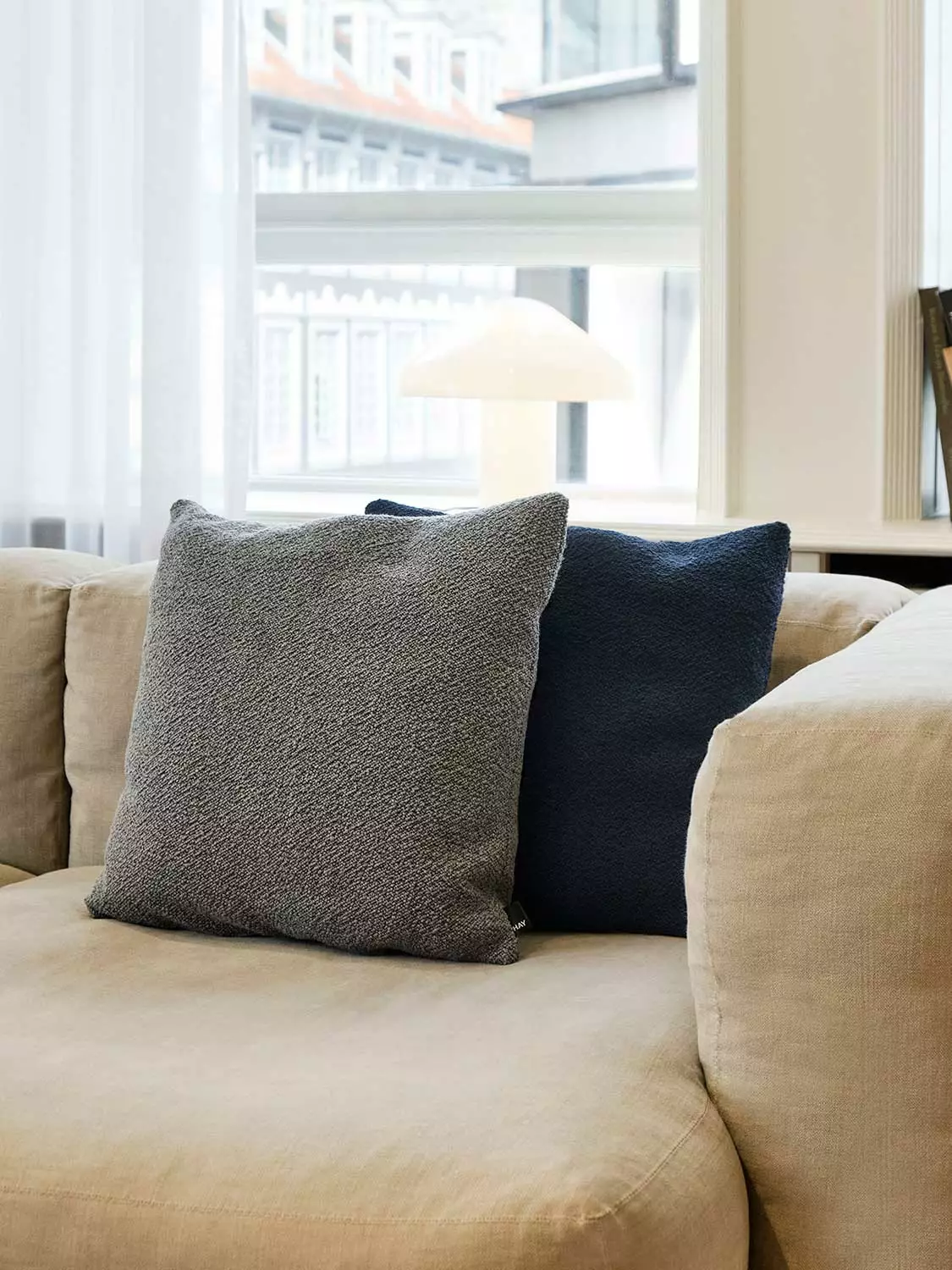 Hay Texture Kissen 50x50 Cm, Dunkelblau 4 Hay Texture Kissen 50x50 Cm, Dunkelblau – Bild 2