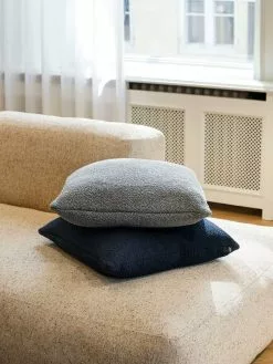 Hay Texture Kissen 50x50 Cm, Dunkelblau 9 Hay Texture Kissen 50x50 Cm, Dunkelblau -Home-Verkäufe 2023 hay texture cushion cream 5