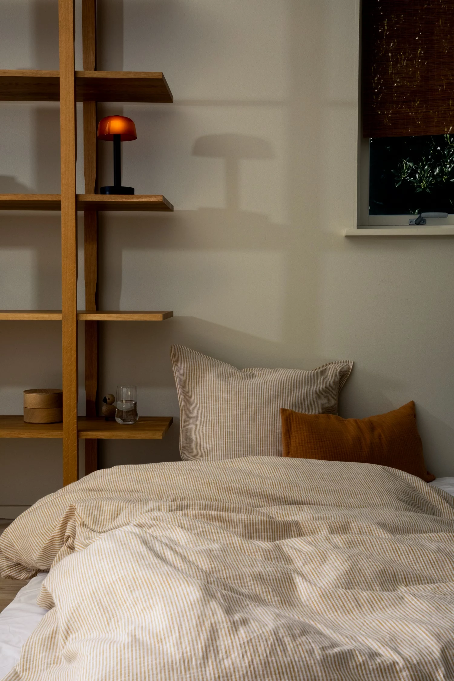 Juna Monochrome Lines Bettwäsche 150x210 + 50x60 Cm, Gelb 5 Juna Monochrome Lines Bettwäsche 150x210 + 50x60 Cm, Gelb – Bild 3