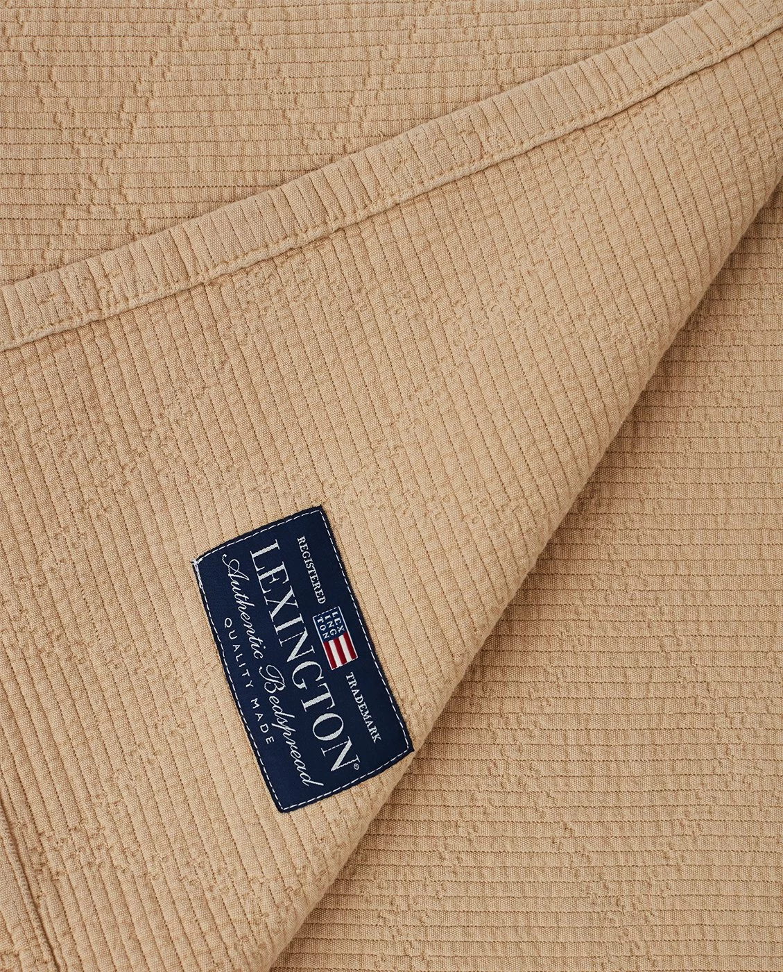 Lexington Quilted Jacquard Tagesdecke Beige, 260x240 Cm 4 Lexington Quilted Jacquard Tagesdecke Beige, 260x240 Cm – Bild 2