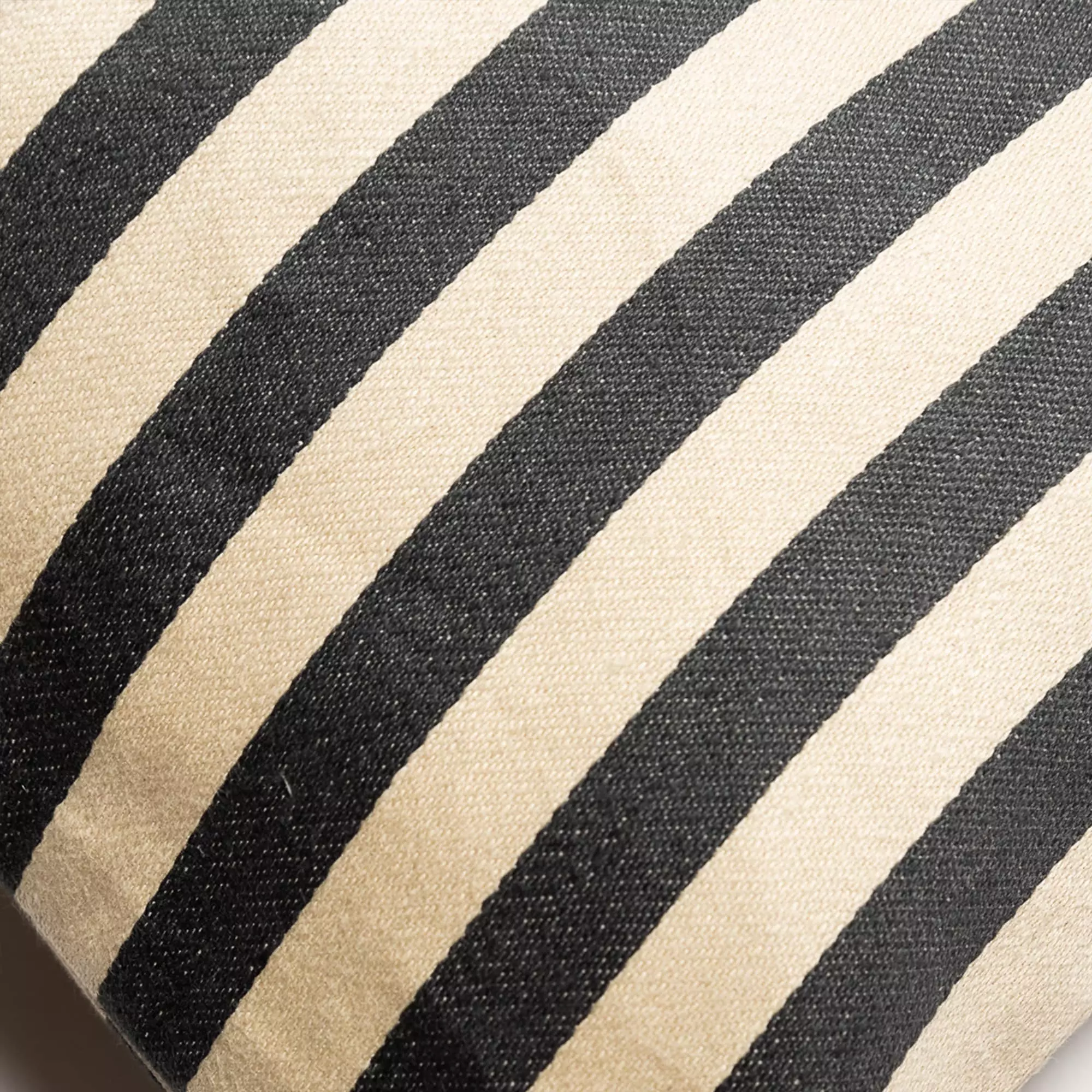 Linum Amalfi Kissenbezug 35x50 Cm, Dark Charcoal Grey 5 Linum Amalfi Kissenbezug 35x50 Cm, Dark Charcoal Grey – Bild 3