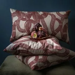 Lisa Bengtsson Snake Peek Kissen 50x50 Cm -Home-Verkäufe 2023 lisa bengtsson snake peek cushion cover 50x50 cm 1