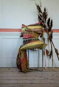 Mimou Nagano Pillow 50x50 Cm, Denim Blue -Home-Verkäufe 2023 mimou nagano kissen 50x50 cm blush 3