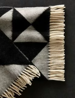 Verpan Mirror Wollplaid 130x190 Cm, Schwarz 6 Verpan Mirror Wollplaid 130x190 Cm, Schwarz -Home-Verkäufe 2023 verpan mirror wollplaid 130x190 cm 3